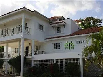 Hill Top Kingston Jamaica 자메이카